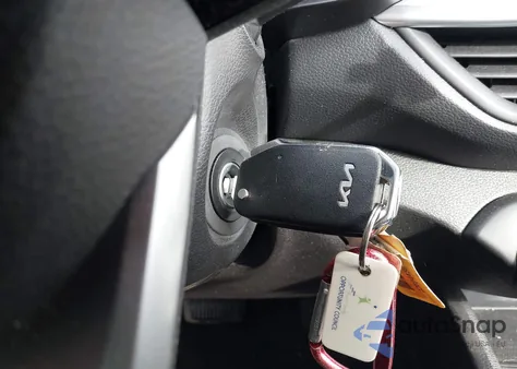 2022 Kia Forte Lxs z USA, uszkodzony, nr VIN 3KPF24AD2NE465889